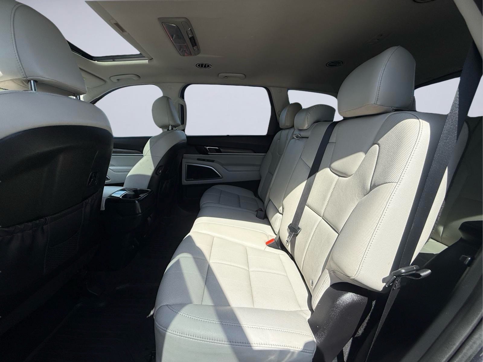 Used 2020 Kia Telluride EX AWD/4WD image 18