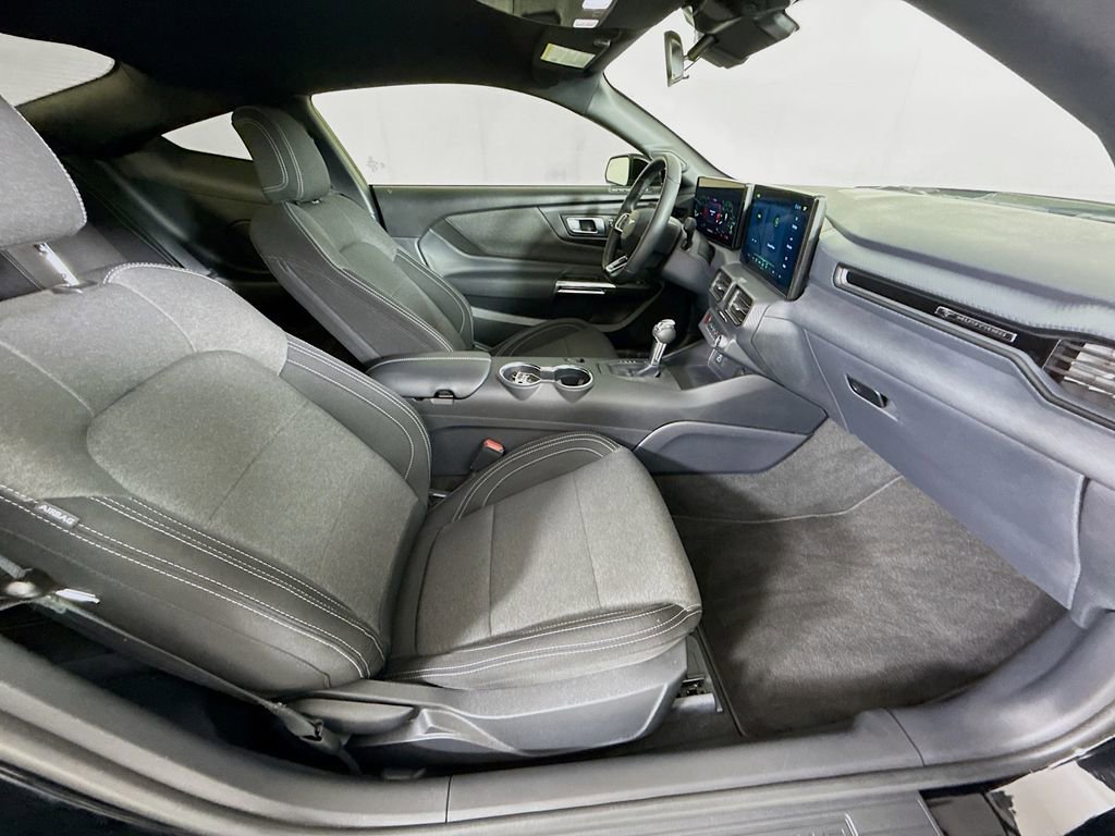 Used 2025 Ford Mustang EcoBoost image 25