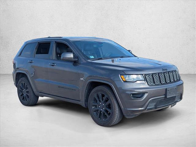 Used 2019 Jeep Grand Cherokee Altitude image 3