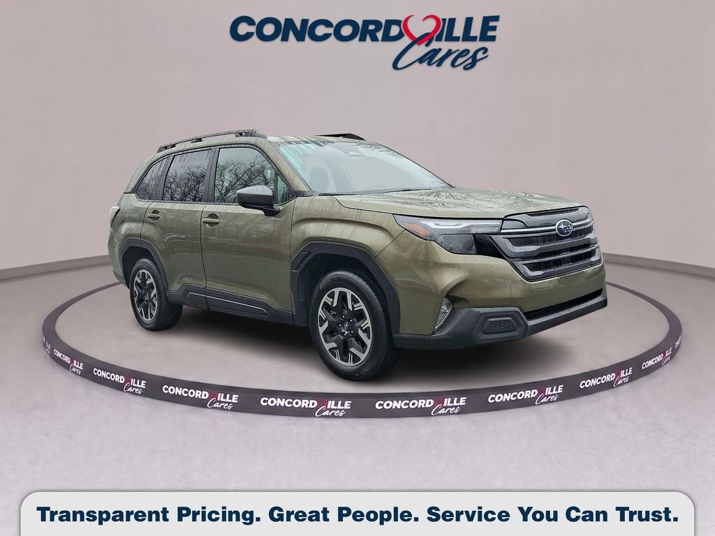 Certified 2025 Subaru Forester Premium AWD/4WD image 1