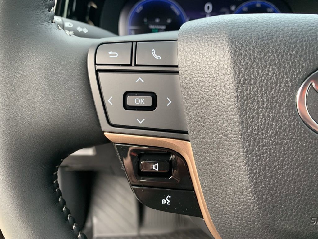 New 2025 Toyota Crown Signia image 26