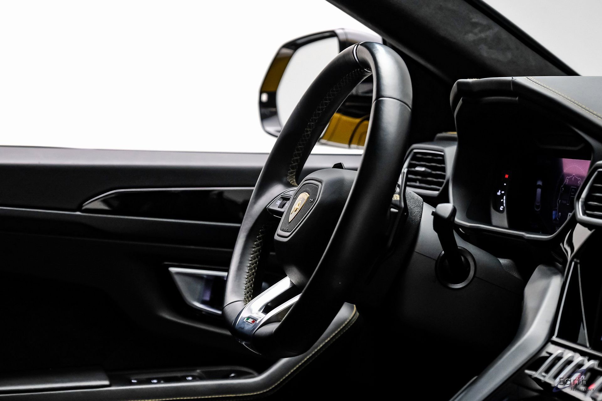 Used 2021 Lamborghini Urus image 63