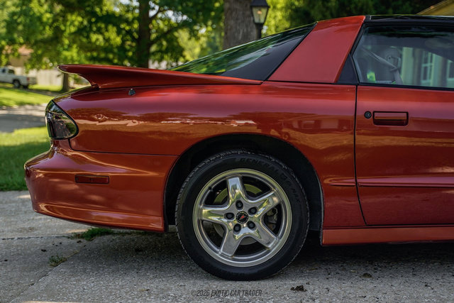 Used 2002 Pontiac Firebird Trans Am RWD image 10