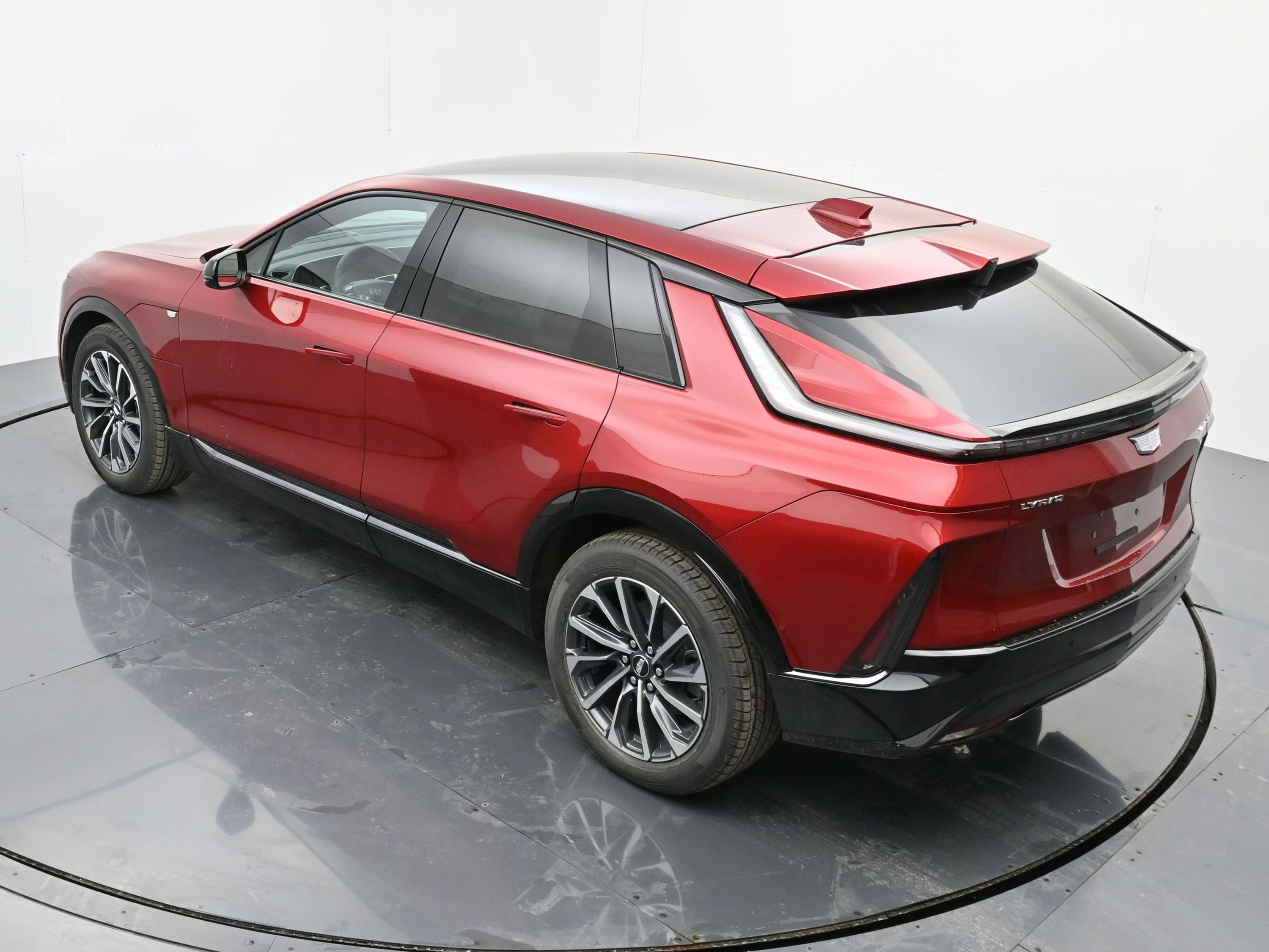 New 2025 Cadillac Lyriq Sport image 25