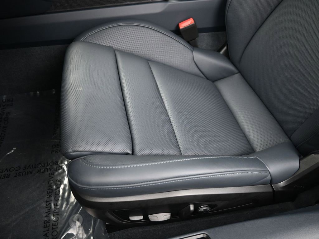 Used 2025 Porsche 911 Carrera image 21