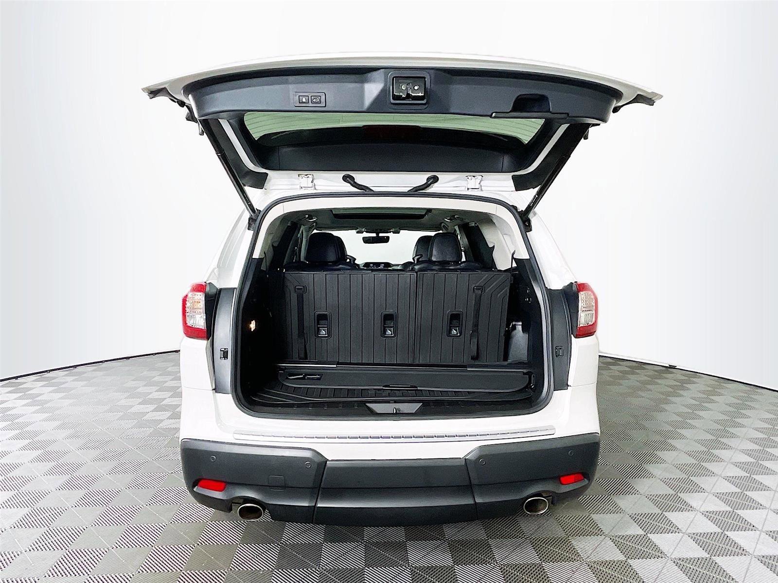 Used 2021 Subaru Ascent Limited w/ Technology Package image 32