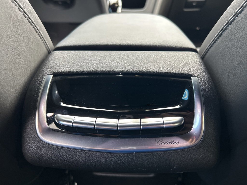 Used 2024 Cadillac XT6 Premium Luxury image 16