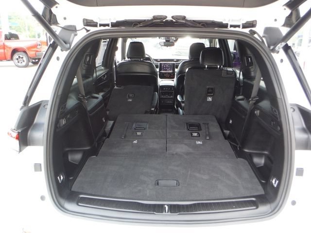 Used 2023 Jeep Grand Cherokee L Laredo AWD/4WD image 45