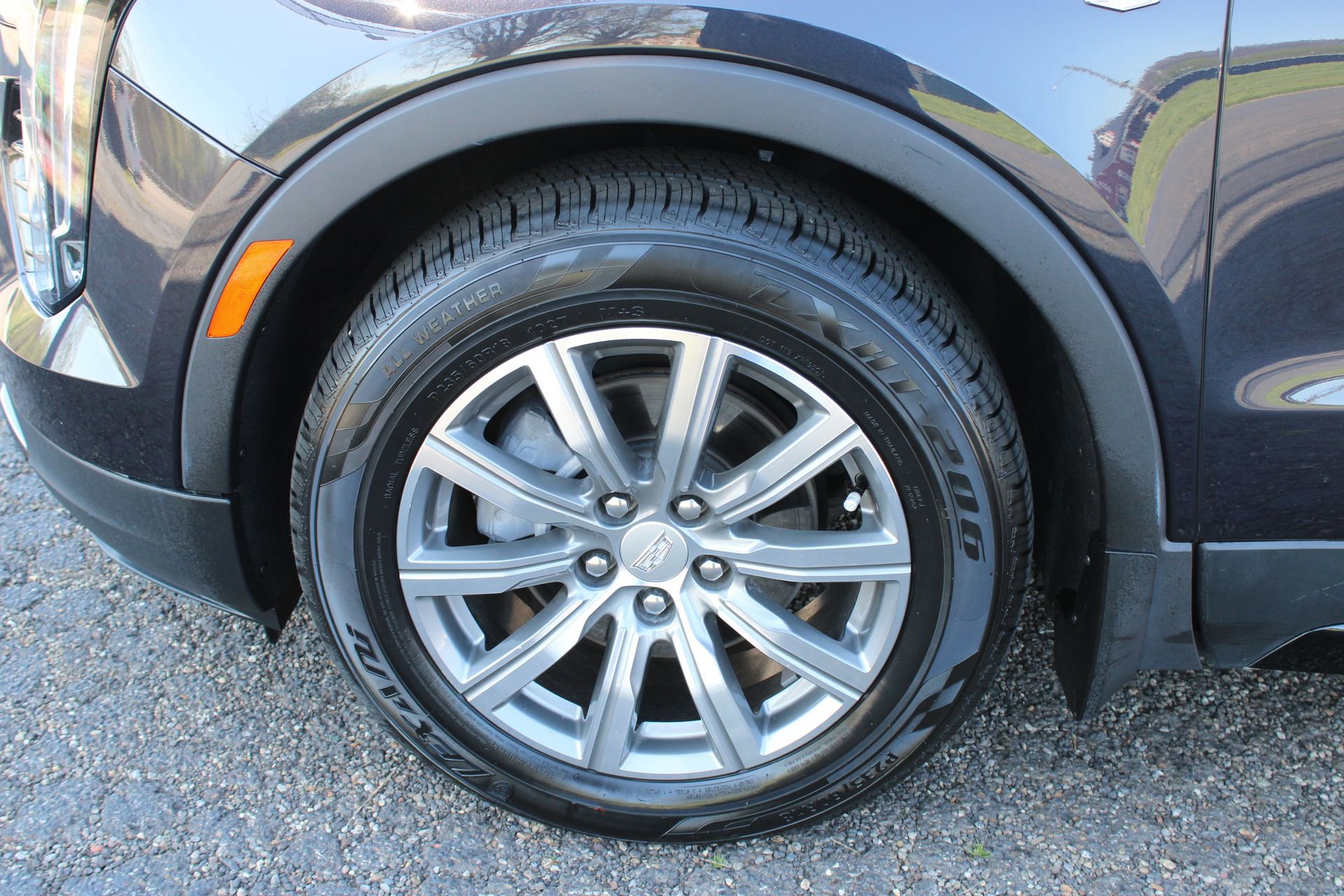 Used 2023 Cadillac XT4 Sport w/ Sun And Sound Package AWD/4WD image 11