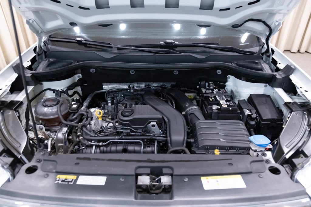 Used 2023 Volkswagen Taos SE image 25