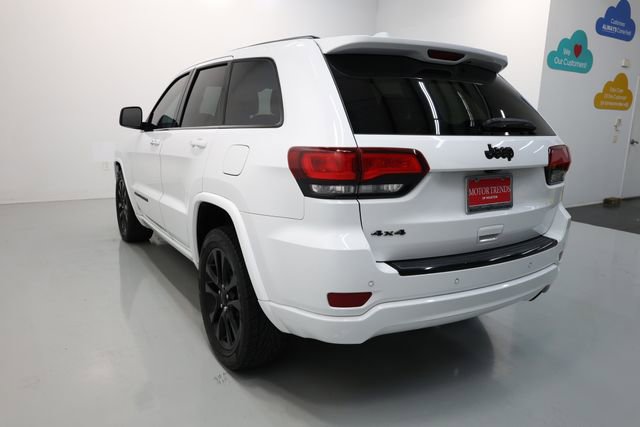 Used 2017 Jeep Grand Cherokee Altitude image 44