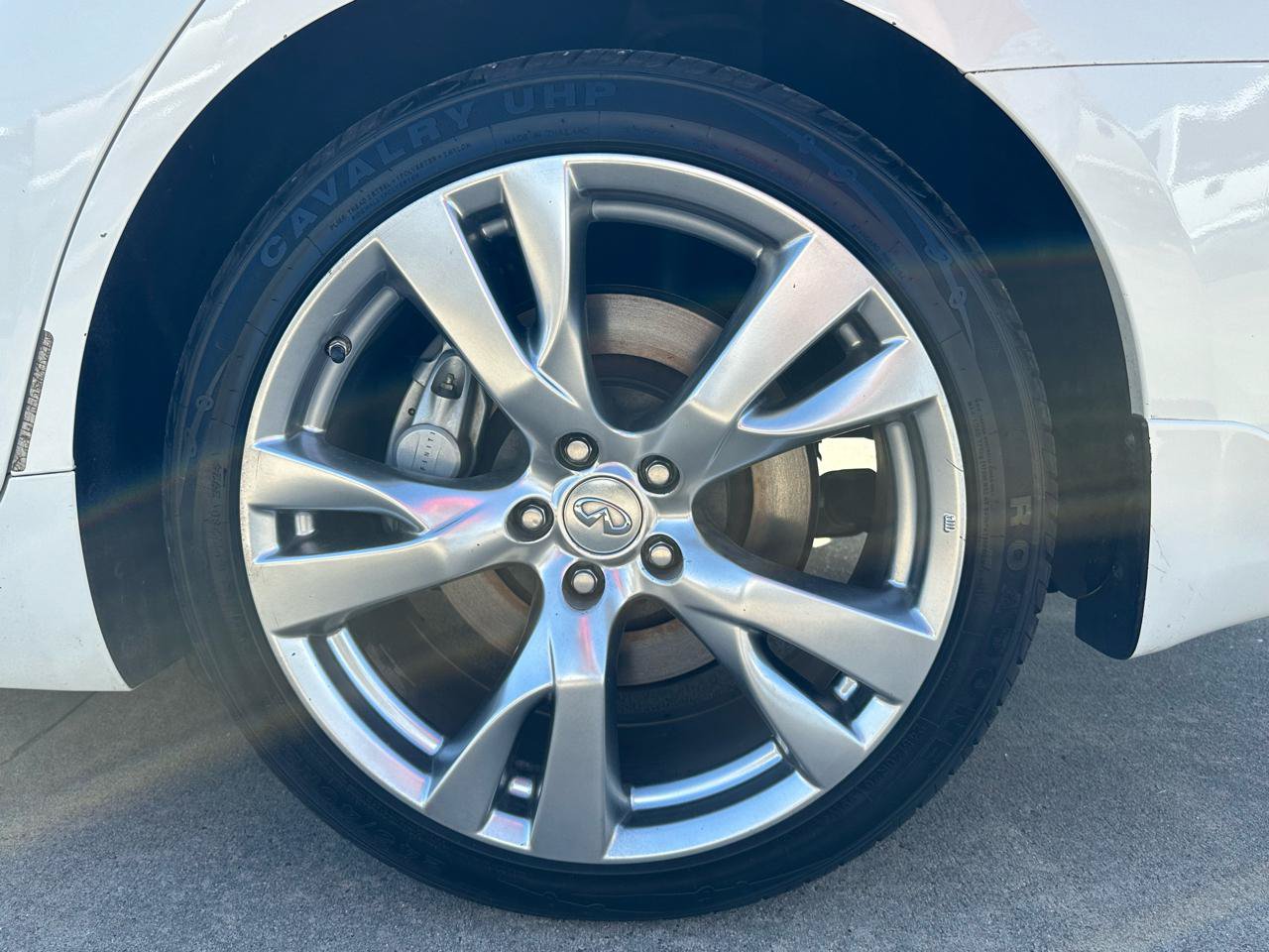 Used 2015 INFINITI Q70 5.6 w/ Sport Package RWD image 13
