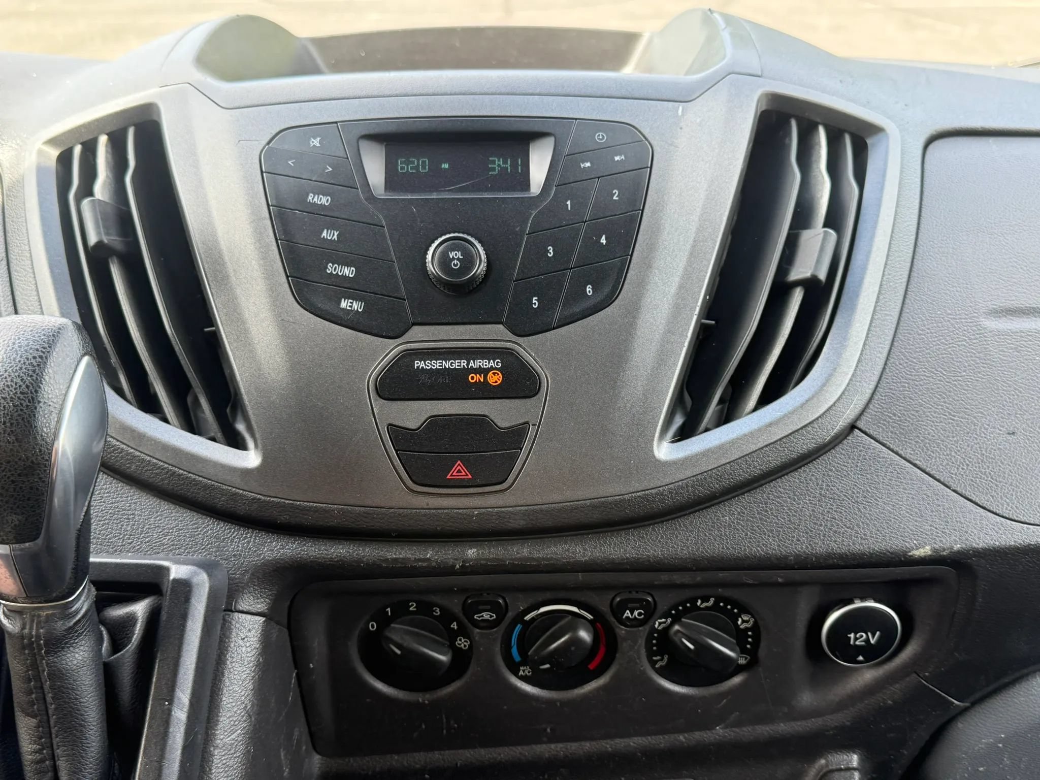 Used 2018 Ford Transit 250 148 Medium Roof RWD image 11