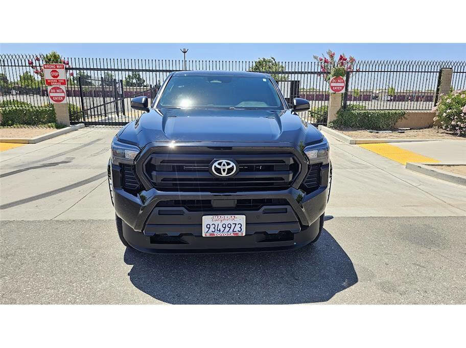 Used 2024 Toyota Tacoma SR image 2