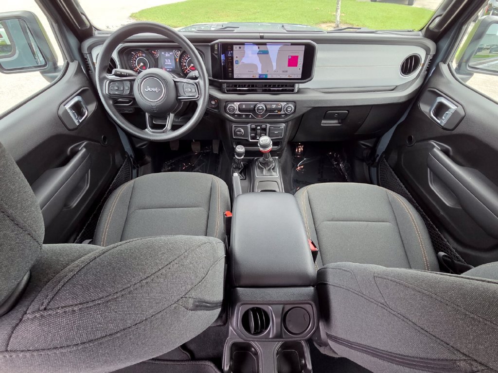 Used 2024 Jeep Gladiator Sport AWD/4WD image 24