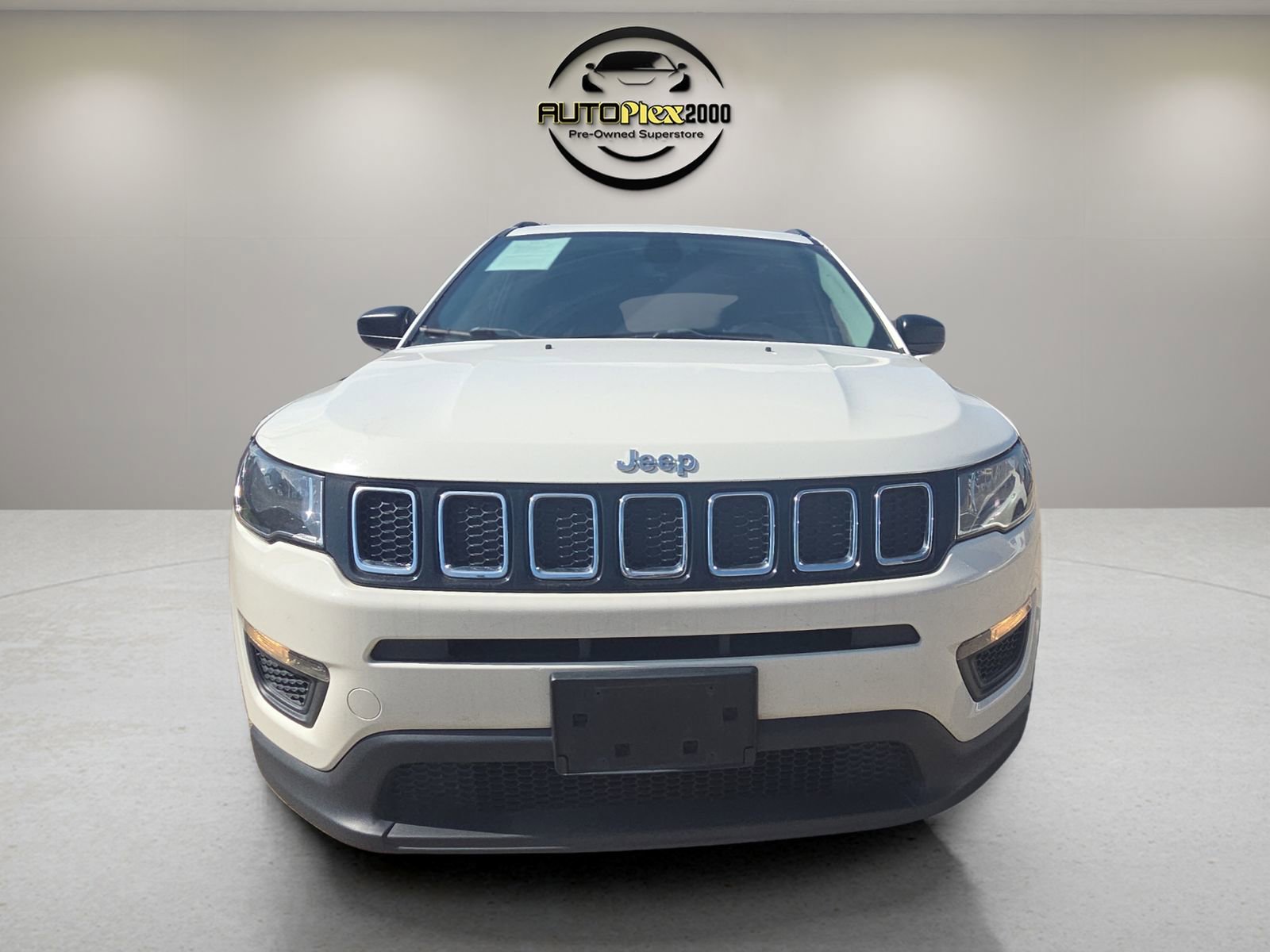 Used 2021 Jeep Compass Sport FWD image 2
