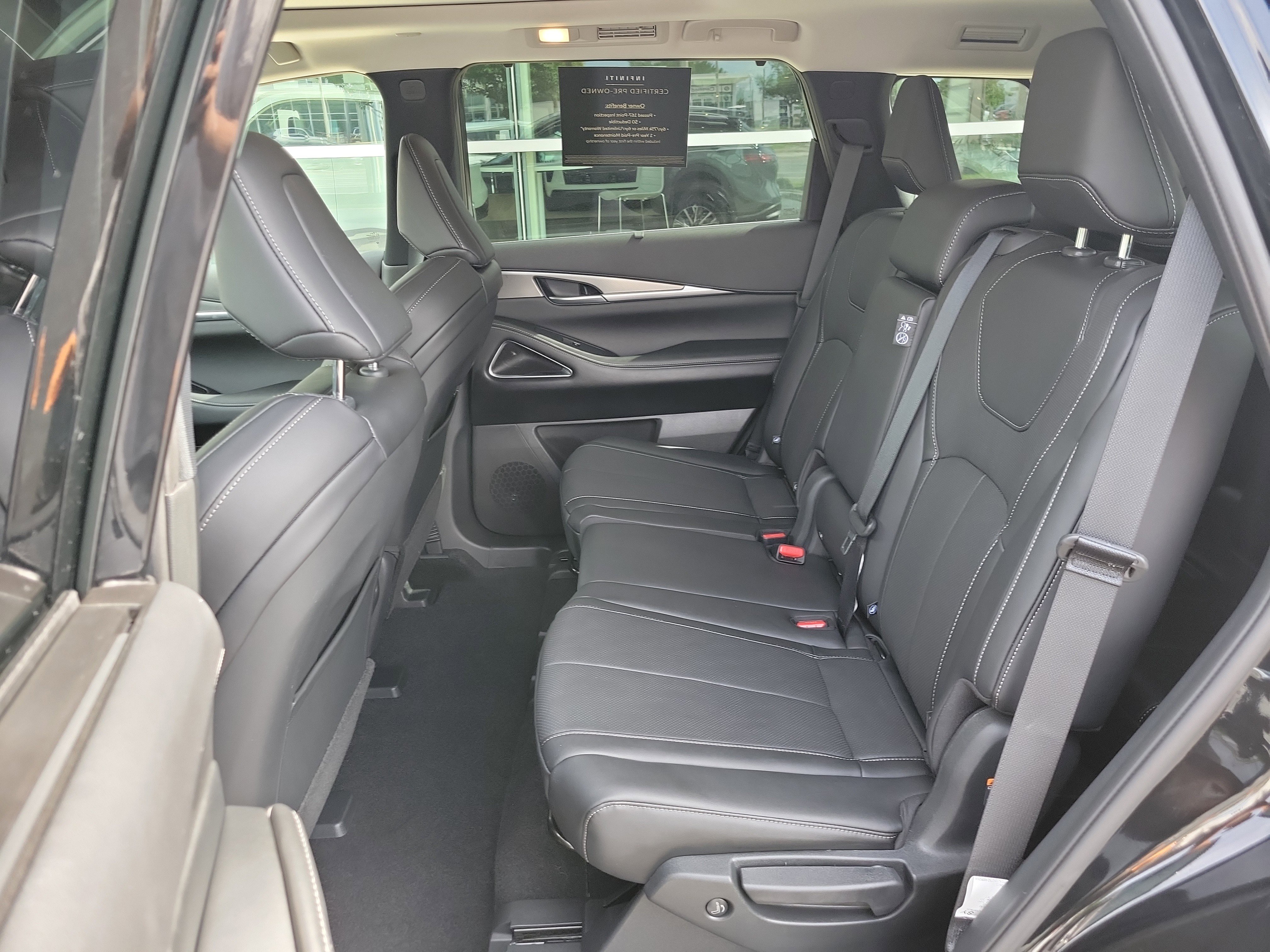 Certified 2026 INFINITI QX60 Luxe w/ Cargo Package FWD image 17