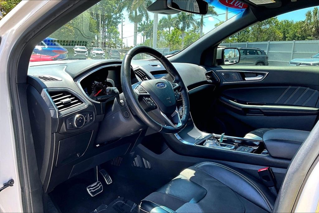 Used 2019 Ford Edge ST w/ Equipment Group 401A AWD/4WD image 14