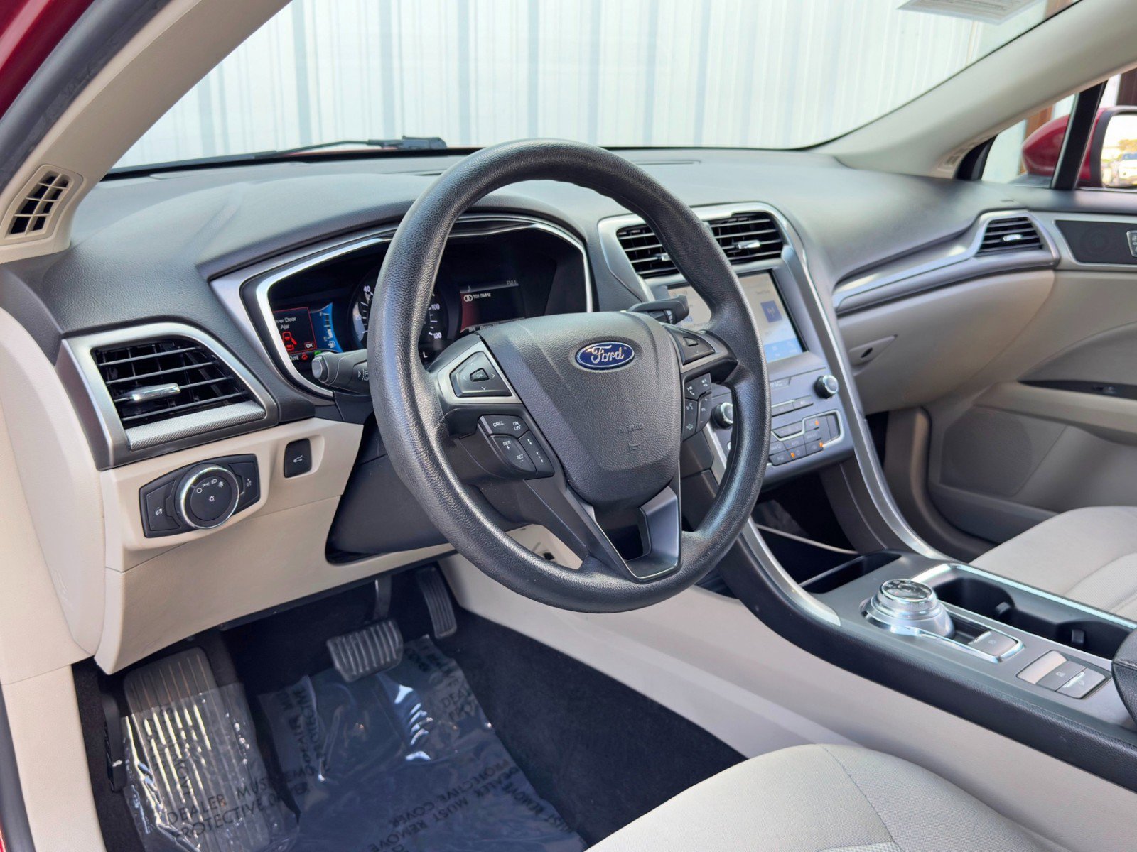 Used 2019 Ford Fusion SE image 11