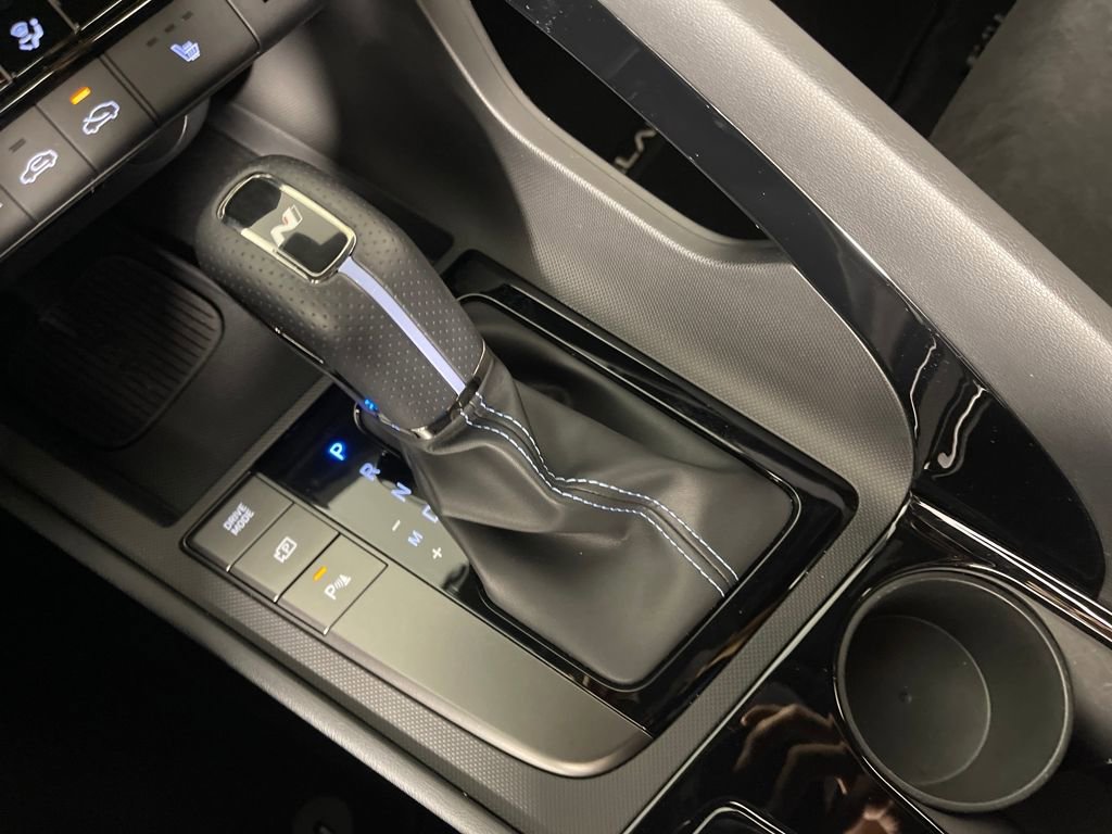 Certified 2025 Hyundai Elantra N image 24