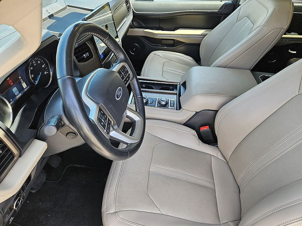 Used 2024 Ford Expedition Max Limited AWD/4WD image 10