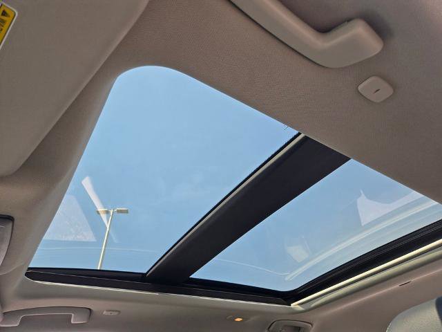 Certified 2025 Nissan Rogue SL w/ SL Premium Package FWD image 8