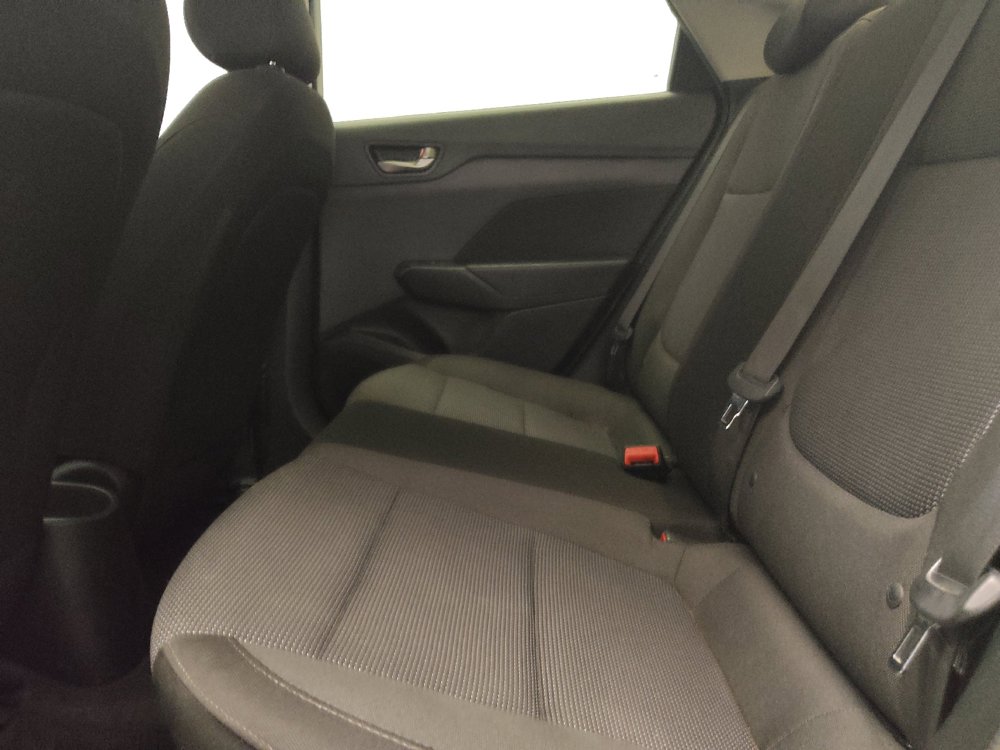 Used 2020 Hyundai Accent SE FWD image 18