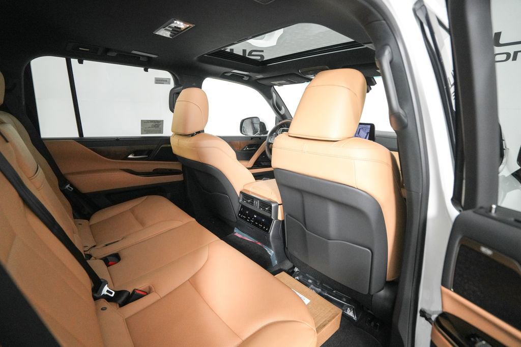 New 2026 Lexus LX 700h Luxury image 17