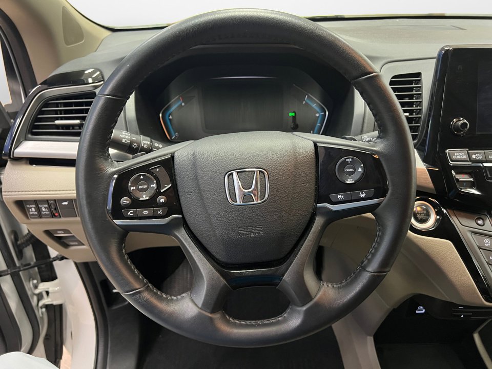 Used 2023 Honda Odyssey Touring image 10