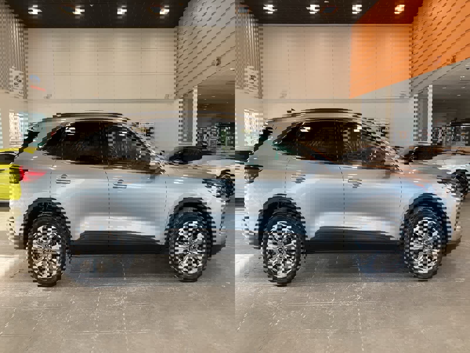 Used 2024 Ford Escape Platinum image 4