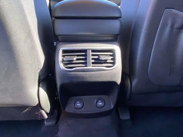 Used 2023 Hyundai Santa Fe SEL image 11