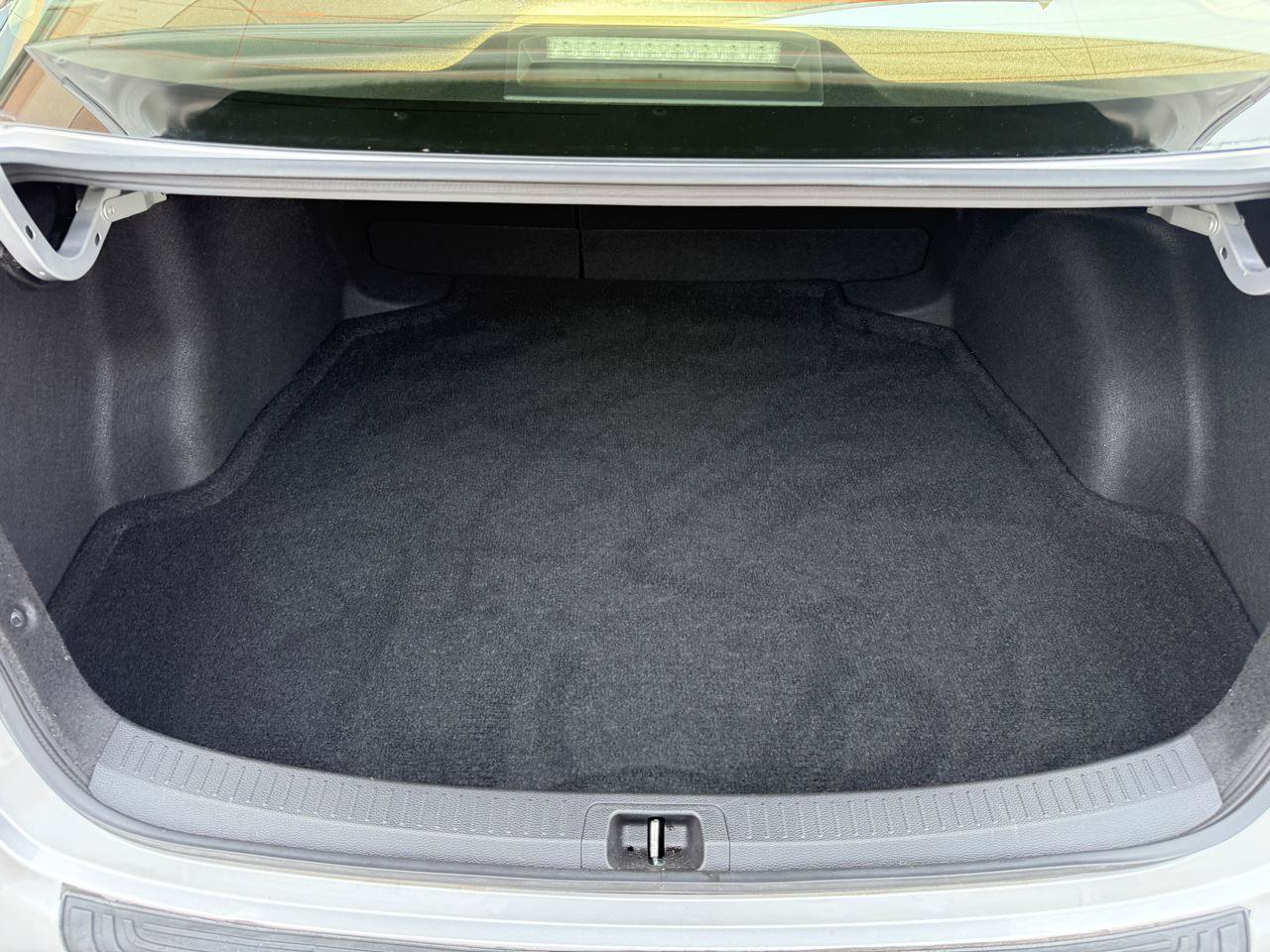 Used 2022 Toyota Corolla LE FWD image 13