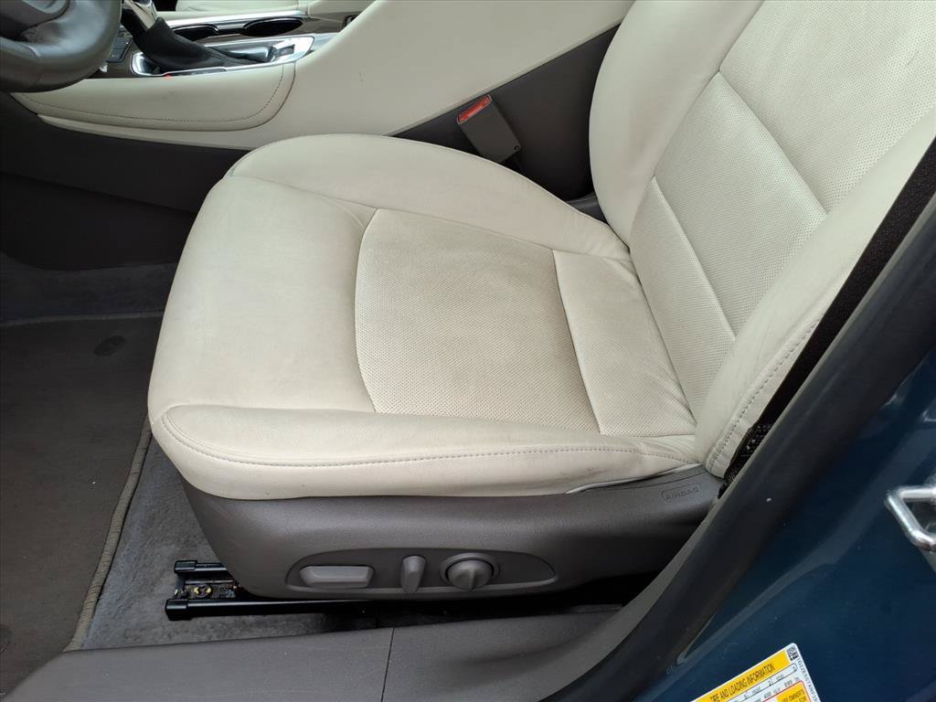 Used 2024 Chevrolet Malibu LT FWD image 23