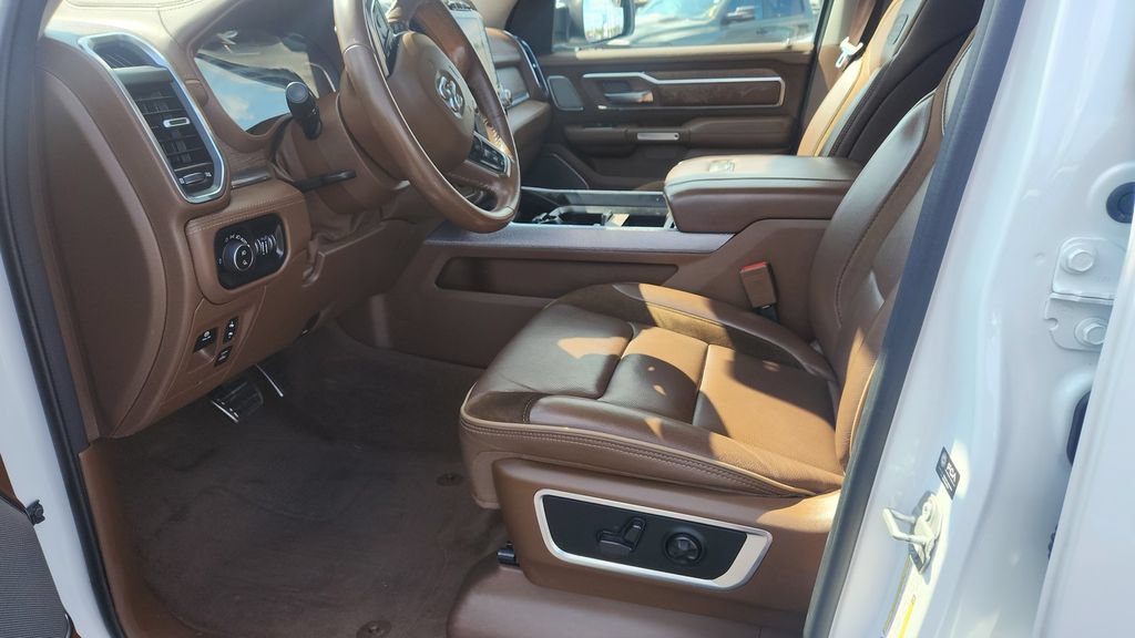 Used 2024 RAM 1500 Limited AWD/4WD image 16