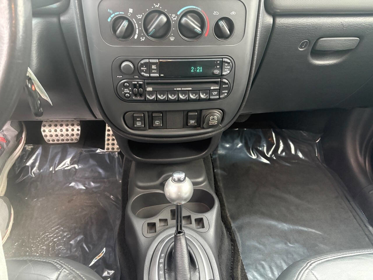 Used 2004 Chrysler PT Cruiser GT image 17