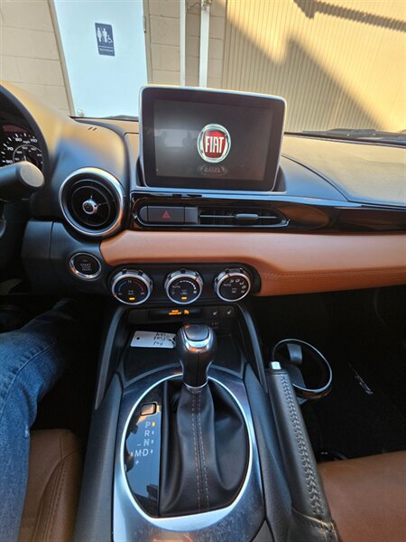 Used 2017 FIAT 124 Spider Lusso RWD image 23