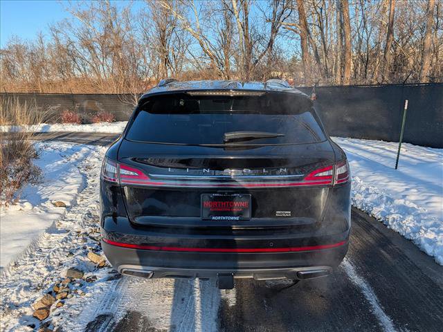 Used 2022 Lincoln Nautilus Reserve w/ Equipment Group 202A image 4