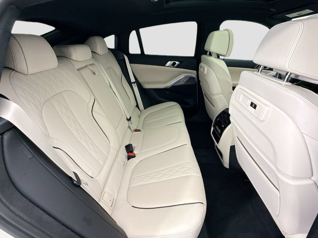 Used 2023 BMW X6 xDrive40i w/ M Sport Package AWD/4WD image 21