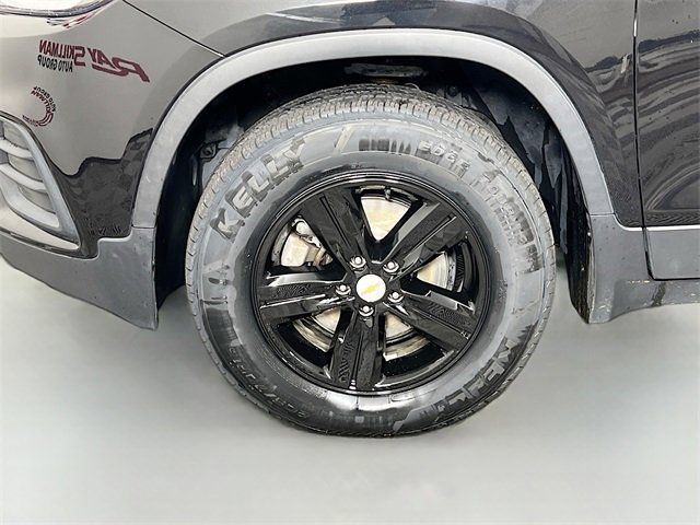 Used 2020 Chevrolet Trax LT w/ LT Convenience Package image 25