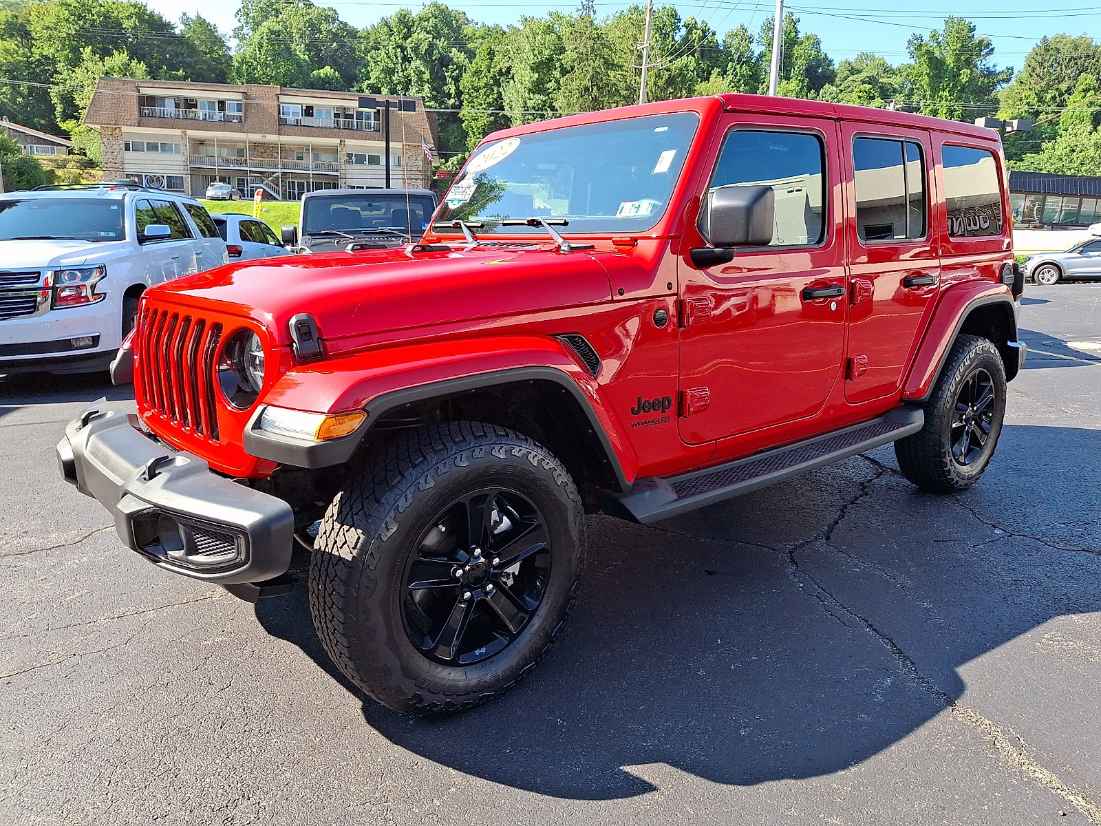 Certified 2022 Jeep Wrangler Unlimited Sahara AWD/4WD image 3