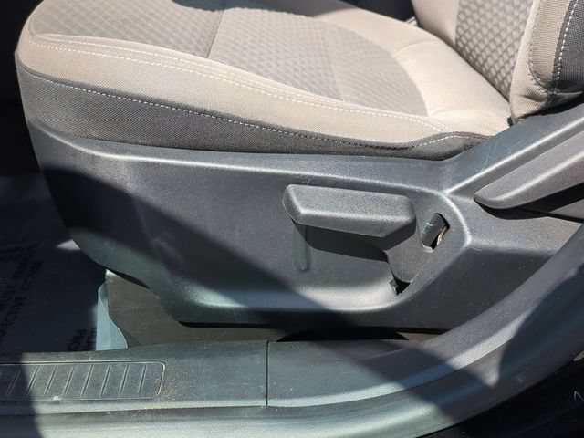 Used 2022 Ford Escape SE w/ Cold Weather Package FWD image 12