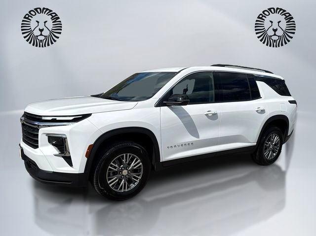 Used 2025 Chevrolet Traverse LT image 1