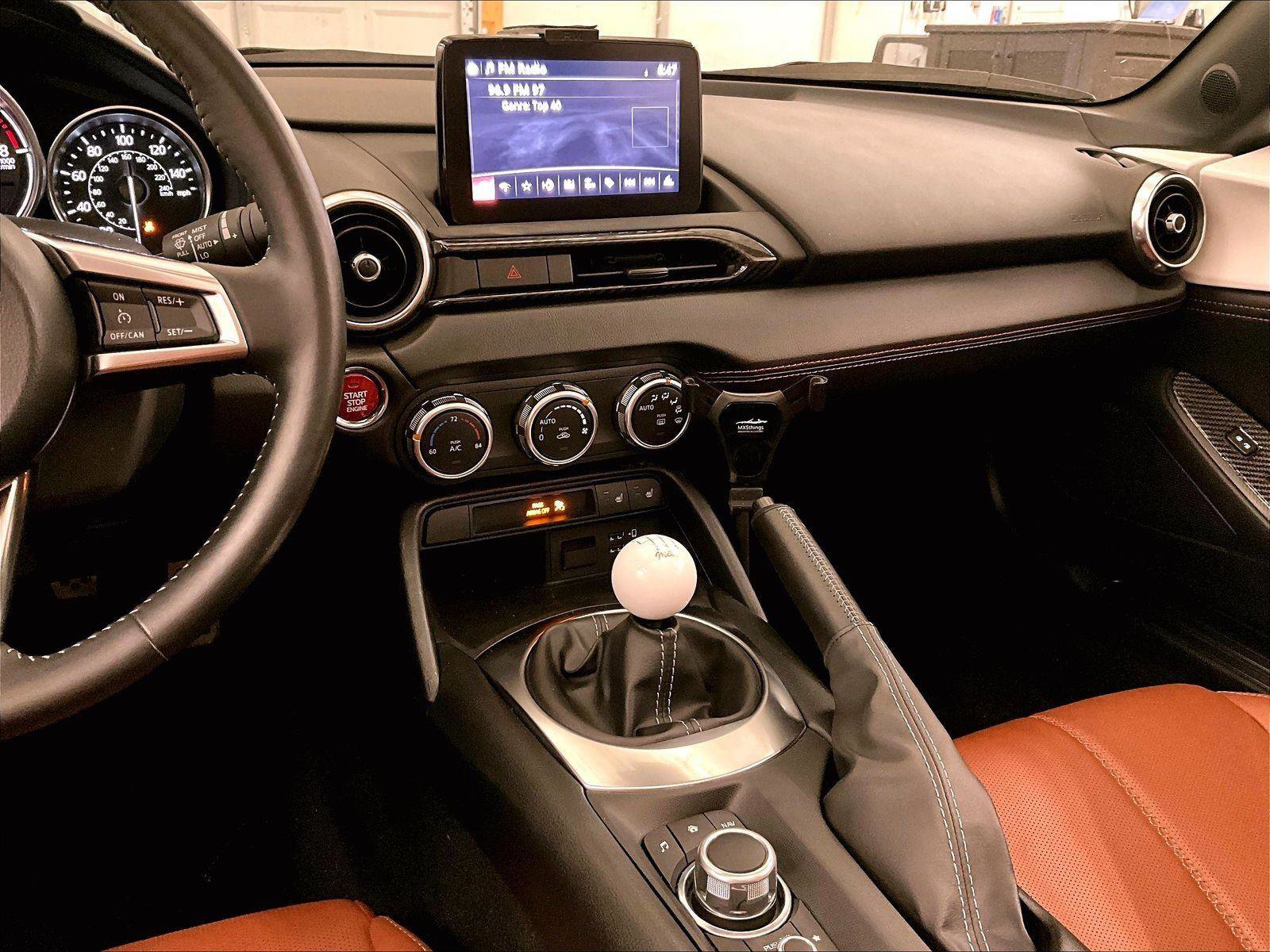 Used 2022 MAZDA MX-5 Miata Grand Touring RWD image 6