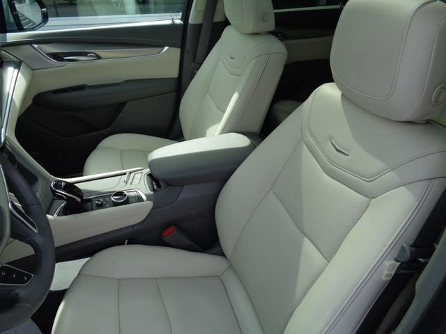 Certified 2023 Cadillac XT5 Premium Luxury image 11