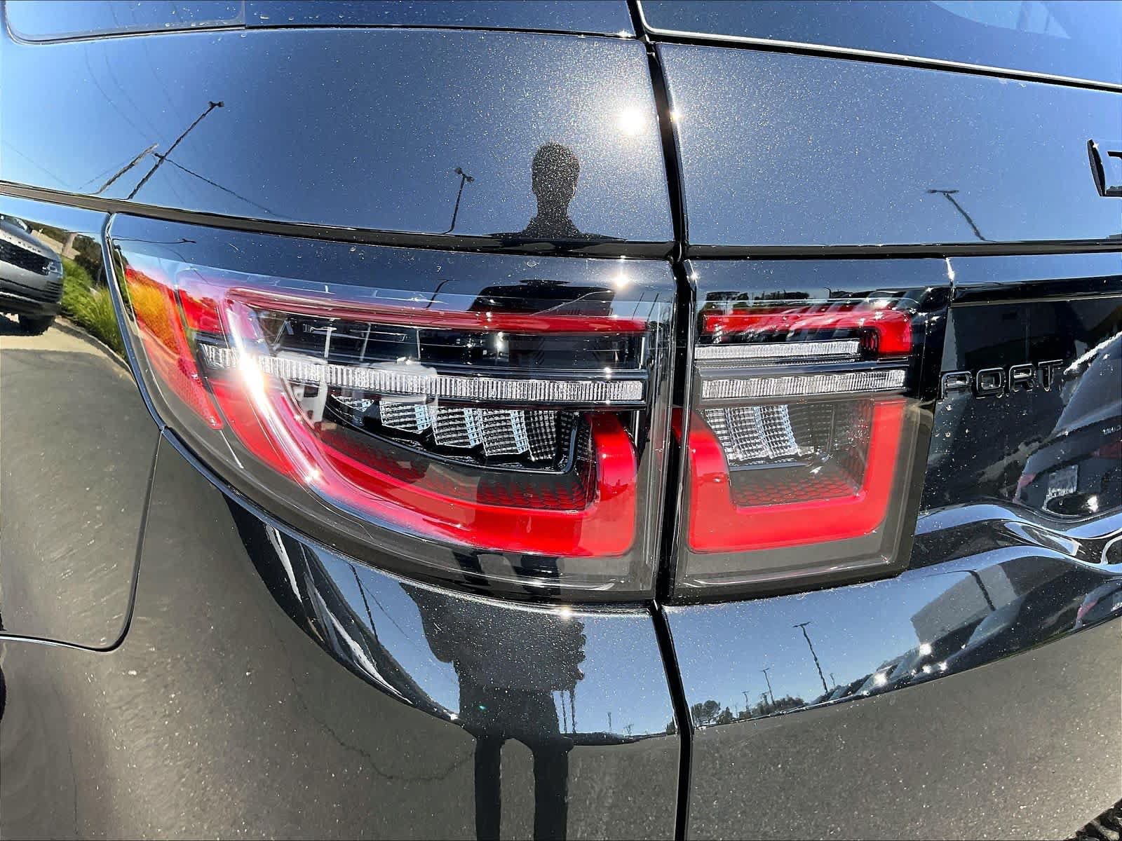 New 2026 Land Rover Discovery Sport Landmark AWD/4WD image 25