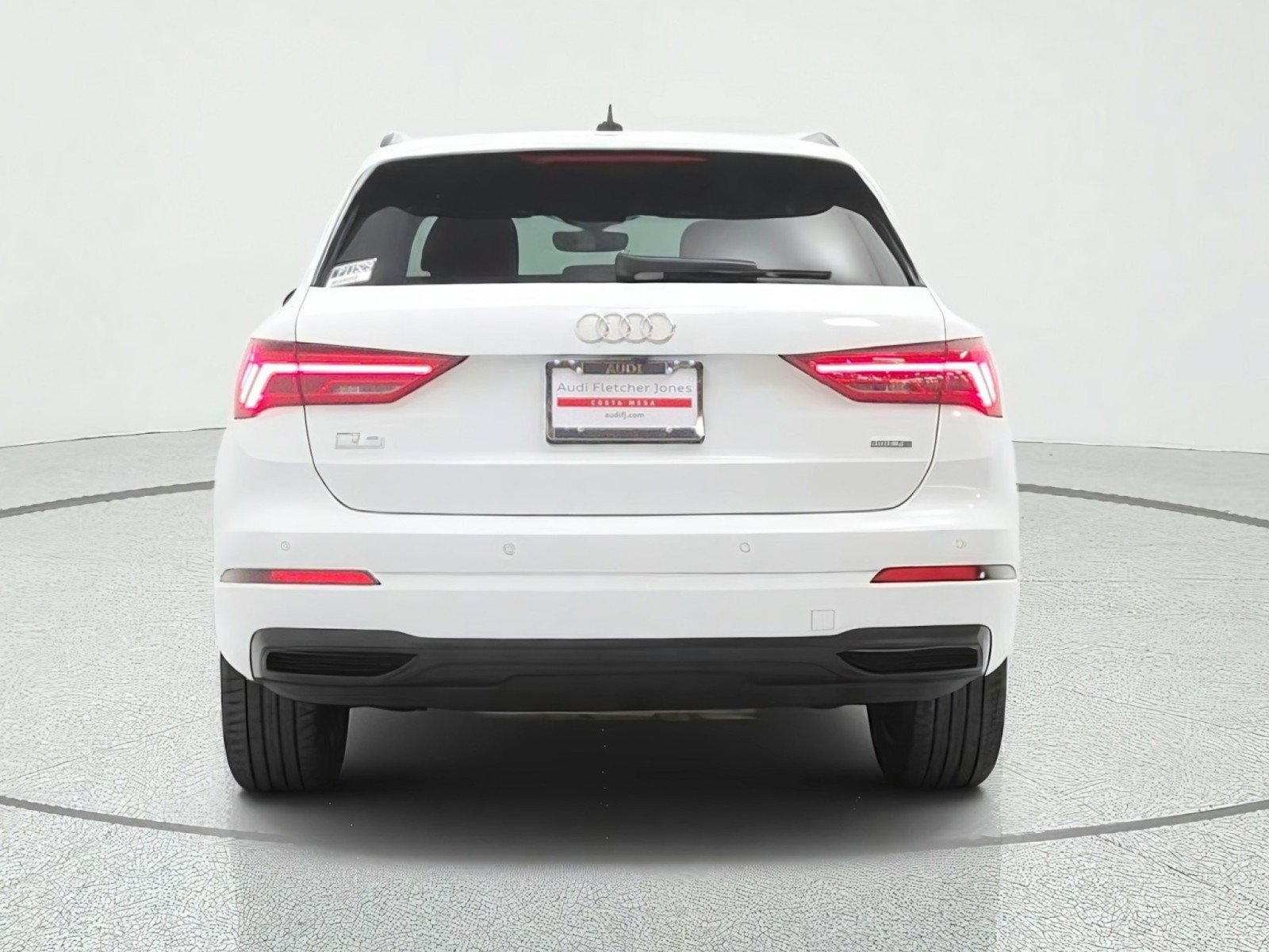 Used 2024 Audi Q3 2.0T Premium w/ Convenience Package AWD/4WD image 6