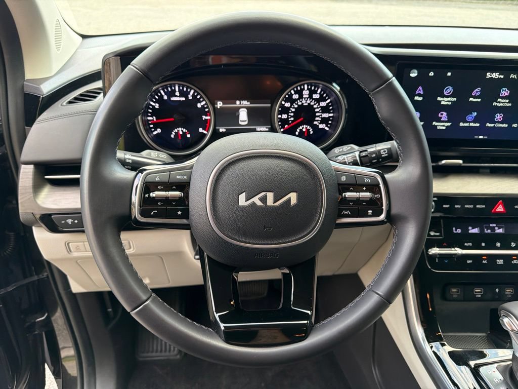 Certified 2024 Kia Carnival EX FWD image 16