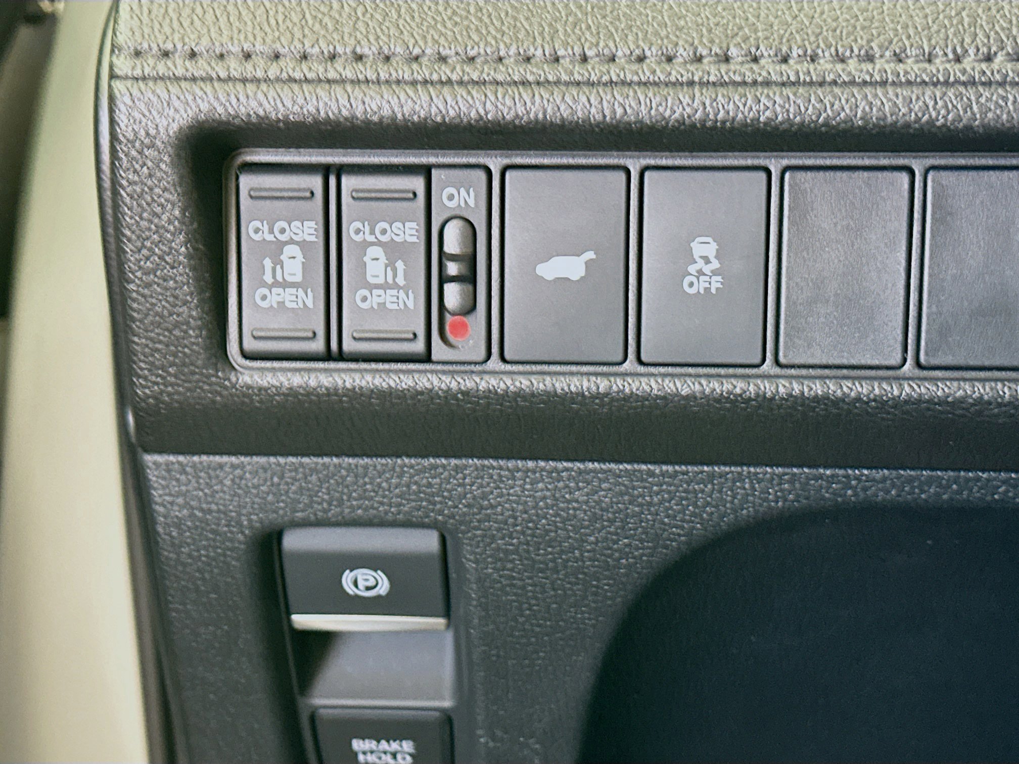 Used 2025 Honda Odyssey Sport-L image 17