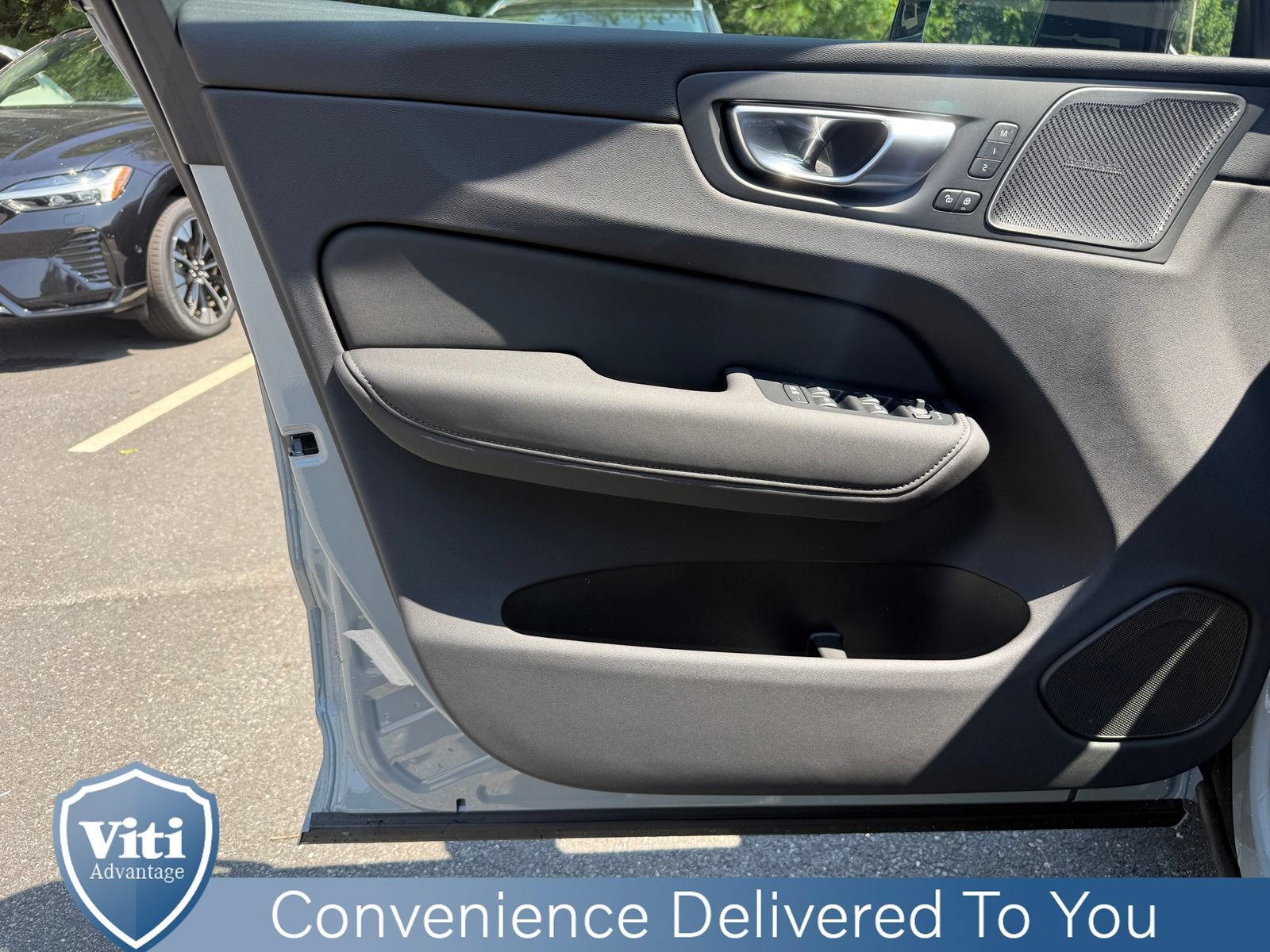 New 2026 Volvo XC60 T8 Ultra w/ Protection Package Premier AWD/4WD image 11