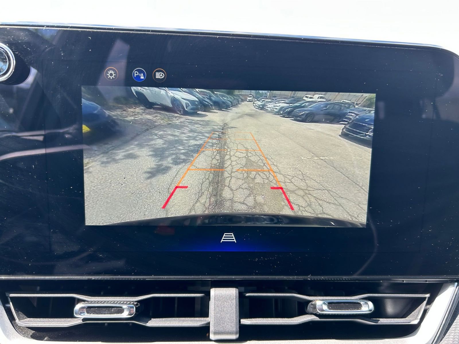Used 2025 Chevrolet Equinox LT FWD image 20